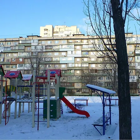 Homelike Flat Near The Iec On Levoberezhnaya Daire